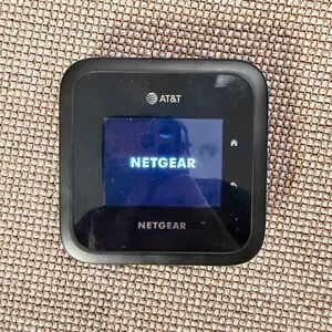 NETGEAR MR6500 Black Mobile Device